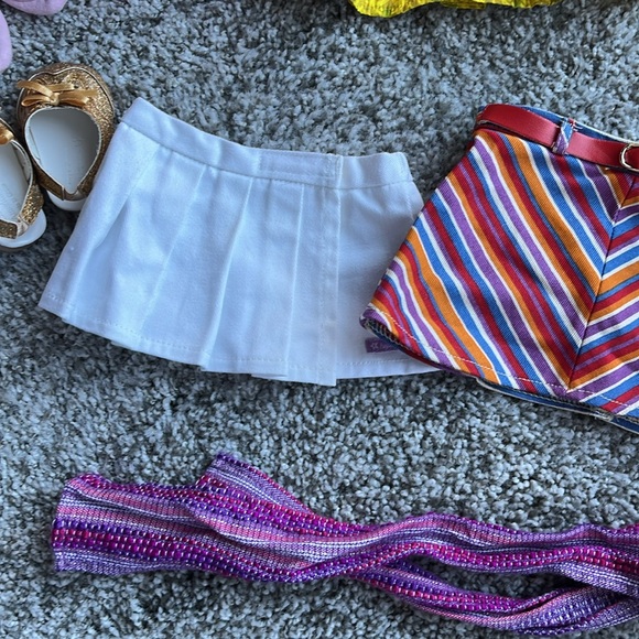 American Girl Clothing & Accessories Lot - Picture 9 of 10